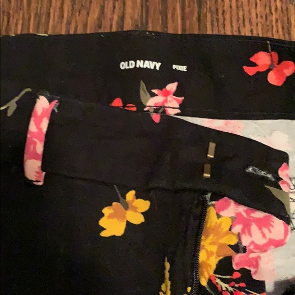 Floral pixie pants - Picture 3 of 4